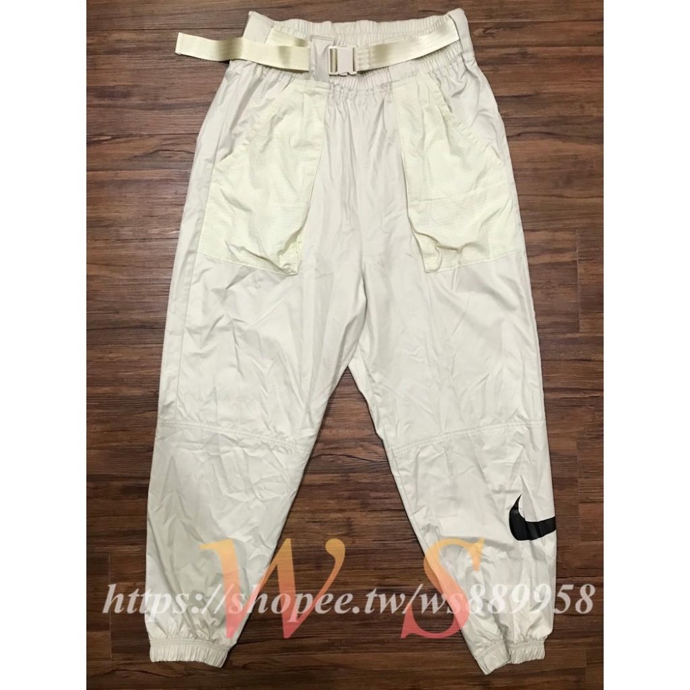 【WS】NIKE SWOOSH NSW 女款 杏色 大勾 束口 長褲 休閒 縮口褲  CJ3777-238-細節圖3