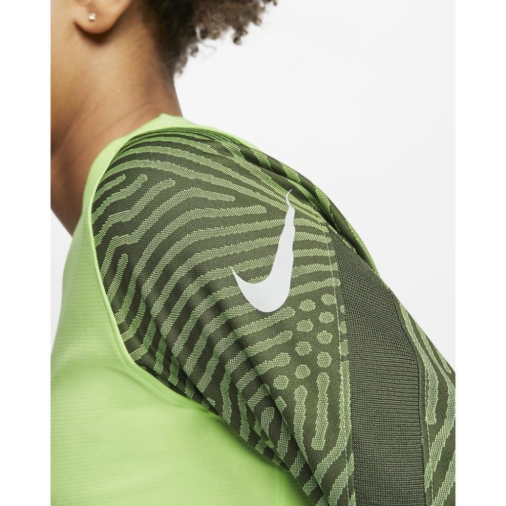 【WS】NIKE Breathe Strike 童裝 足球 快乾 排汗 螢光 BV9458-358-細節圖3
