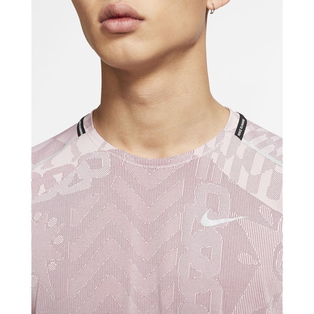 【WS】NIKE TechKnit Wild Run 跑步 健身 運動 透氣 短袖 反光 短T CJ5815-620-細節圖2