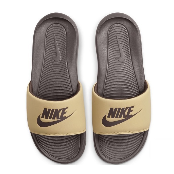 【WS】 NIKE VICTORI ONE SLIDE 男鞋 咖啡奶茶 海邊 沙灘 居家 拖鞋 CN9675-701-細節圖4