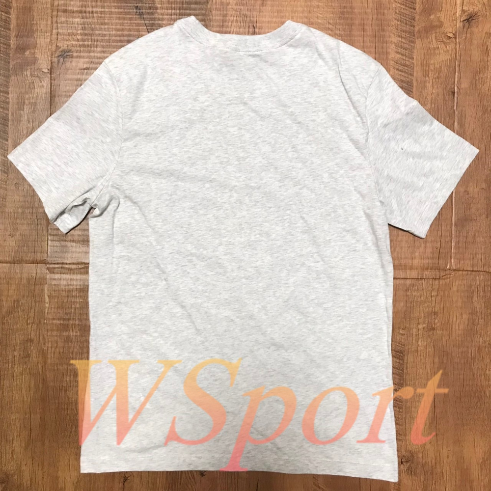 【WS】NIKE NSW 男款 淺灰 素色 運動 休閒 健身 訓練 短袖 T恤 短T DM2387-051-細節圖6