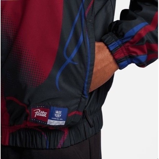 【WS】NIKE FC BARCELONA x PATTA 巴塞隆納 聯名 運動 休閒 風衣 外套 FQ4275-010-細節圖8