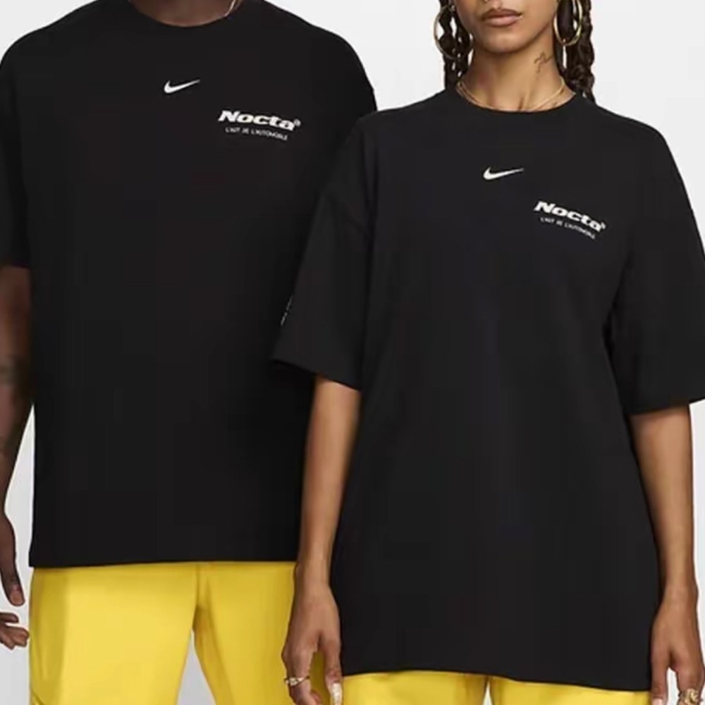 【WS】NIKE X NOCTA NRG 男女款 聯名 賽車兔子 休閒 上衣 短袖 黑 FD2206-010 綠397-細節圖3