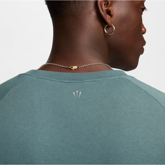 【WS】NIKE X NOCTA FLEECE CREW 油果綠 男女款 聯名 運動 長袖 大學T FN8160-382-細節圖6