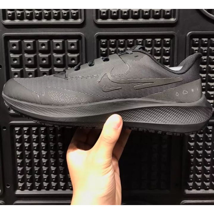 【WS】NIKE ZOOM PEGASUS 39 SHIELD 全黑 防潑水 緩震 運動 跑步鞋 DO7625-001-細節圖9