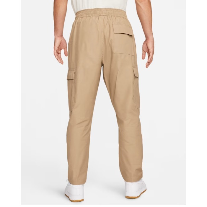 【WS】NIKE CLUB 男款 卡其 電繡LOGO 運動 休閒 工裝 工作褲 長褲 DX0614-247-細節圖3