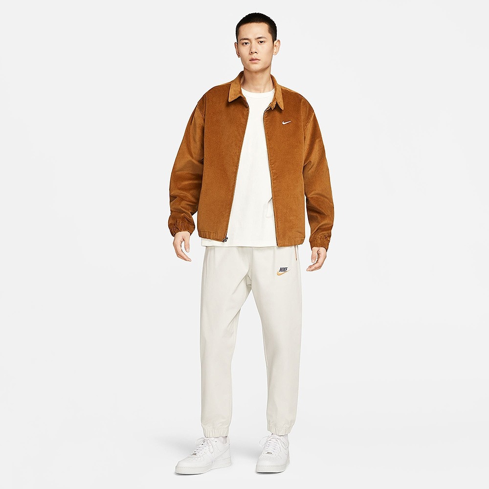 【WS】NIKE HARRINGTON JKT 棕色 燈心絨 刺繡 小勾 立領 教練外套 夾克 DX9071-270-細節圖3