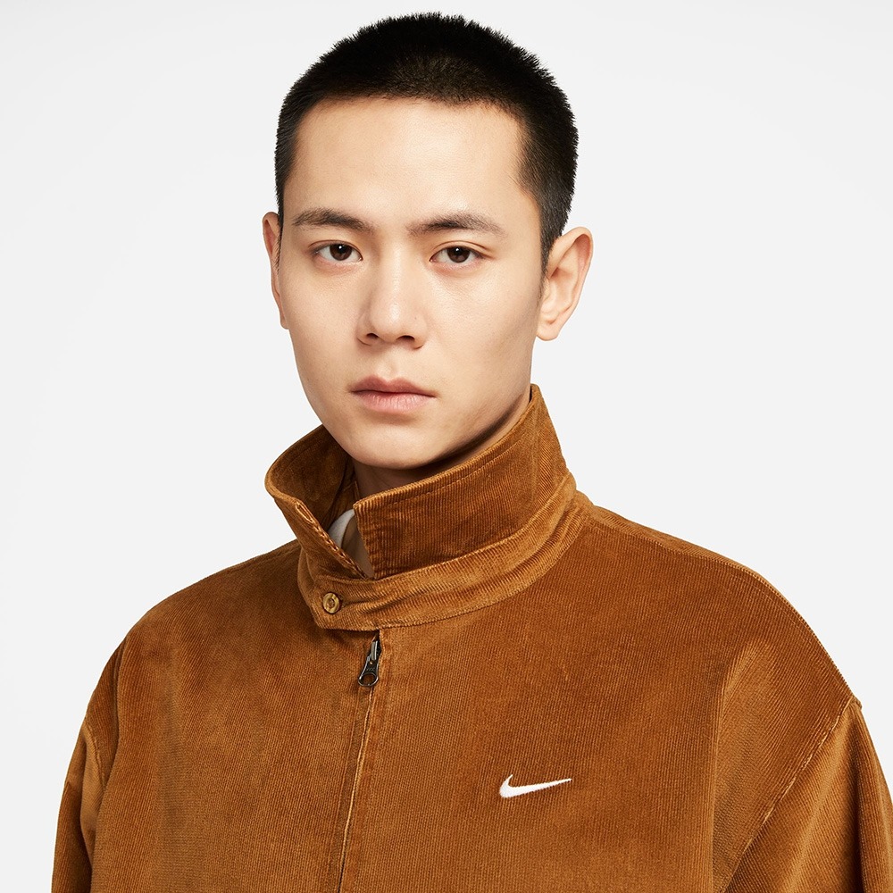 【WS】NIKE HARRINGTON JKT 棕色 燈心絨 刺繡 小勾 立領 教練外套 夾克 DX9071-270-細節圖4