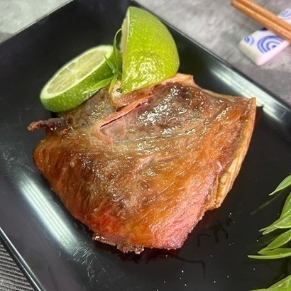 黑鮪金三角琵琶骨(A級精修/含骨率低/含肉率高(金三角比例最高))-細節圖2