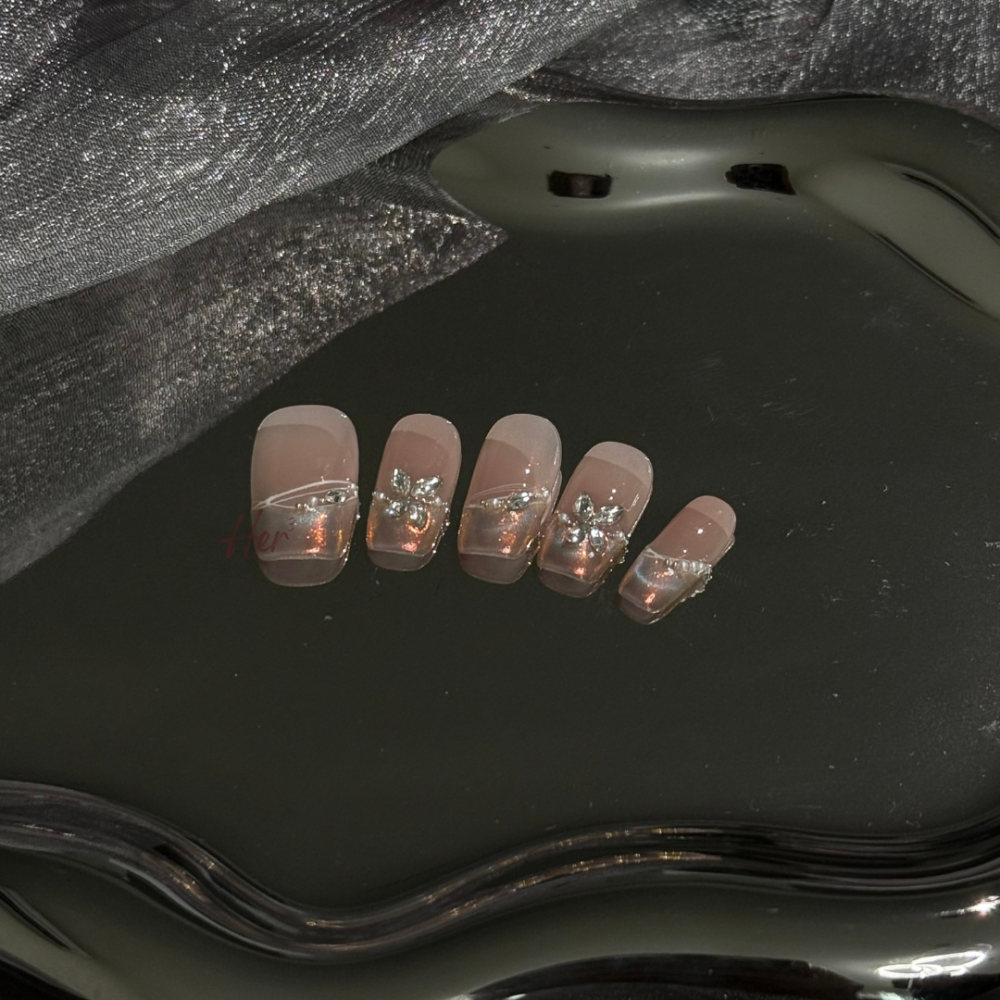 Her ³［極光蝶語］N0067極光法式唯美蝴蝶拚鑽溫柔穿戴甲-細節圖3