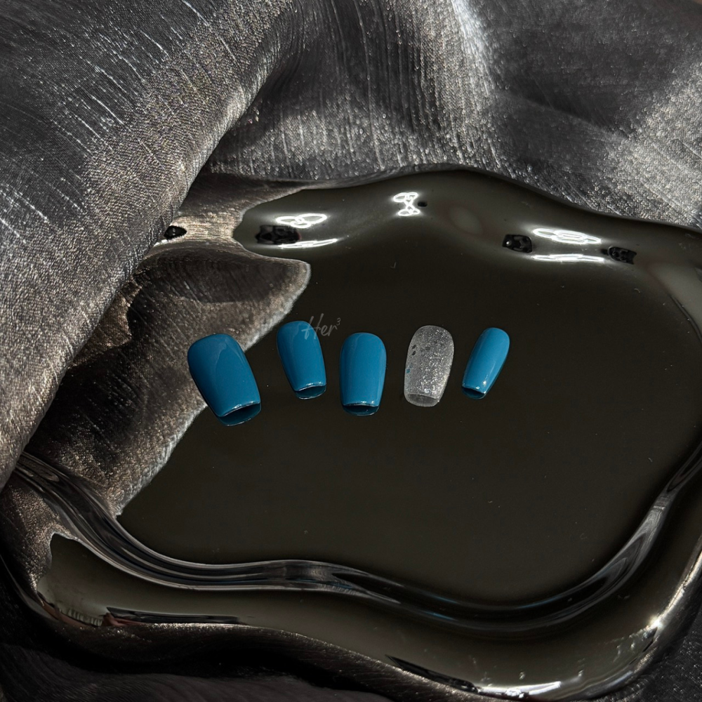 Her ³［蔚藍湖畔］N0075沉靜藍綠單色高級感穿戴甲-細節圖2