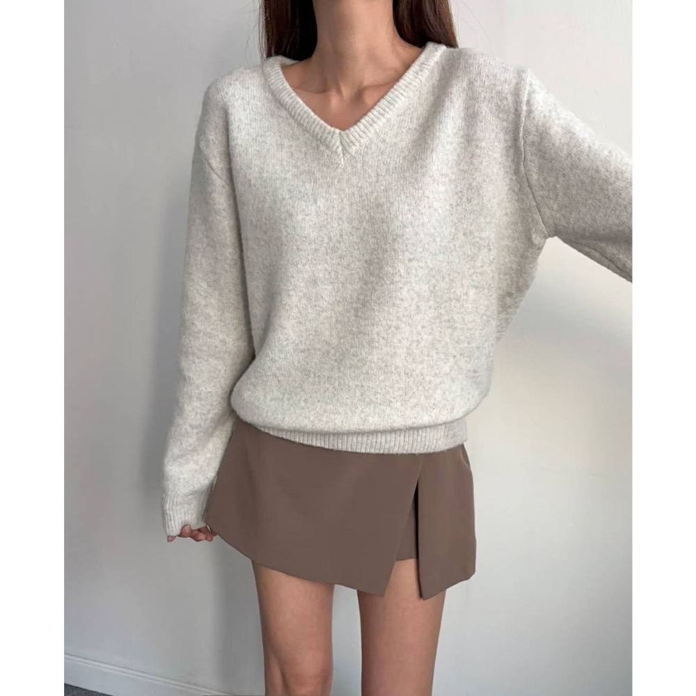 🌿預購款🌿 羊毛針織V領寬鬆上衣-細節圖2