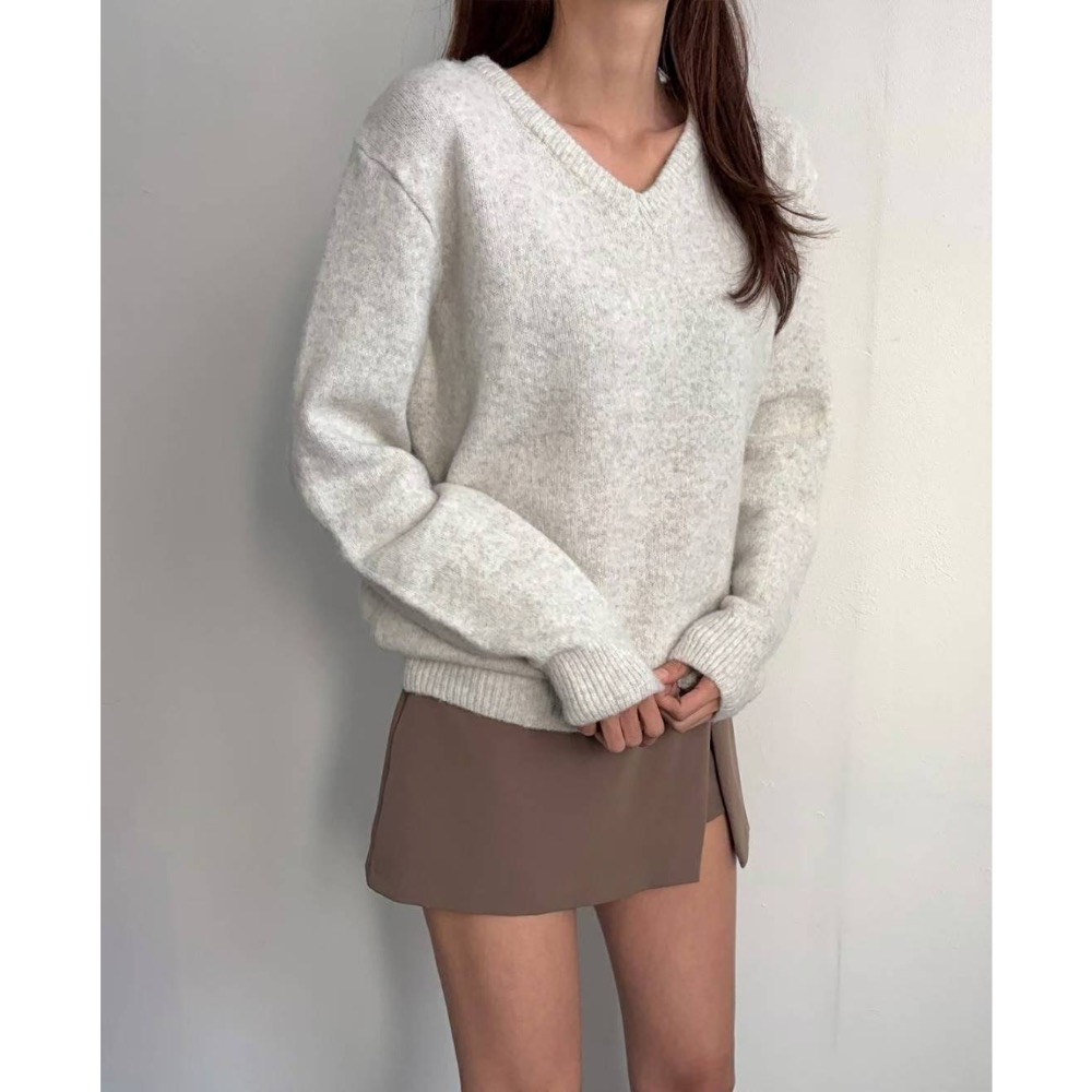 🌿預購款🌿 羊毛針織V領寬鬆上衣-細節圖3