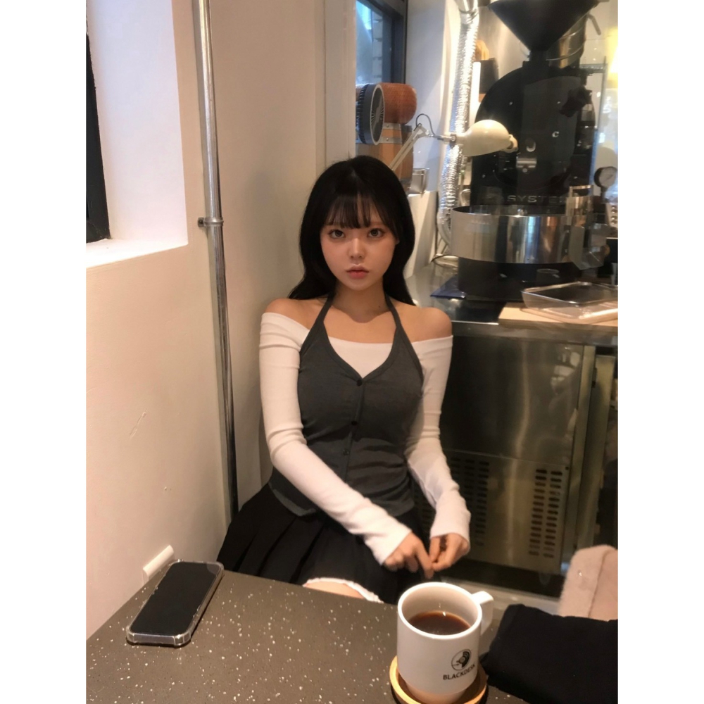 🇰🇷Onéul映日🇰🇷韓國女裝質感選品🌿秋冬新品🌿預購+現貨🌿繞頸鈕扣V領背心#韓國製造#正韓-細節圖6