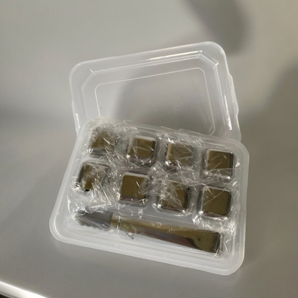 ✨愛鴨咖啡✨304不銹鋼冰塊 8入/盒 附夾子 威士忌 紅酒 白酒-細節圖2