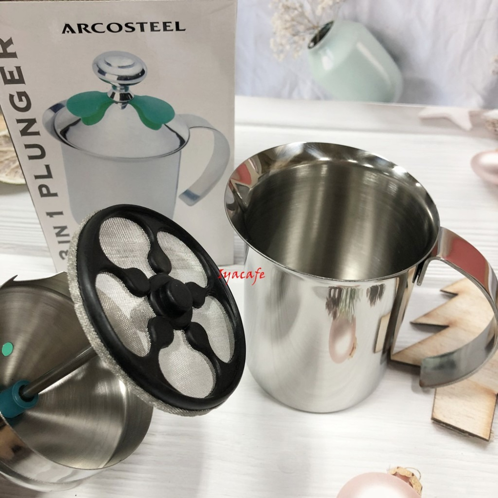 ✨愛鴨咖啡✨Arcosteel 頂級玩家型 不銹鋼 手動 奶泡器 發泡器 420cc/920cc-細節圖2
