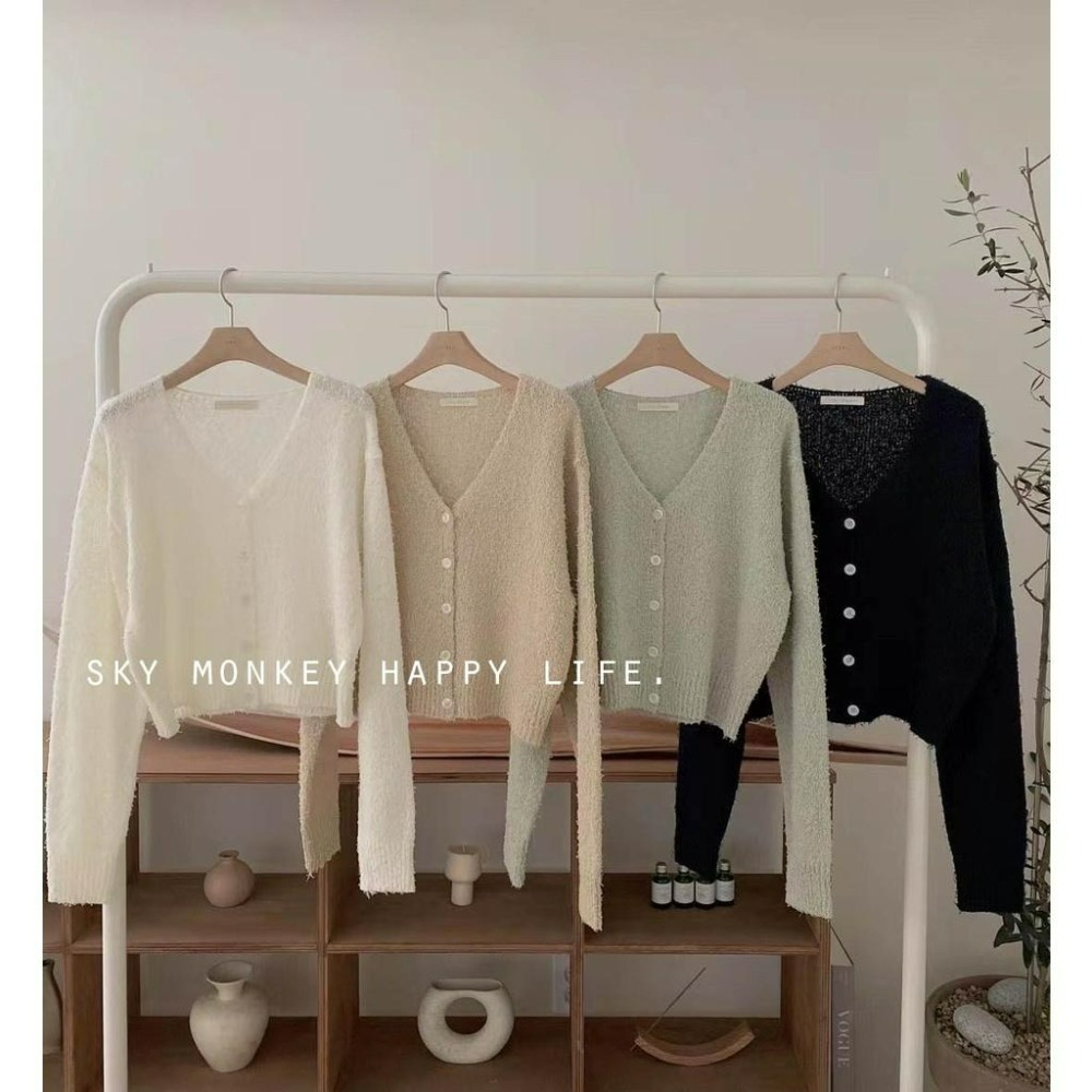 Sky Monkey 韓國 V領抽絲針織外套 TIZZI 正韓女裝 短版針織外套 排釦針織上衣 針織衫 開衫外套-細節圖7