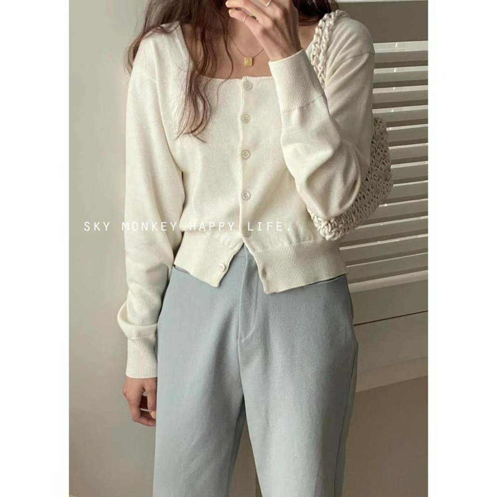 Sky Monkey 韓國 素面方領薄針織外套 TIZZI 正韓女裝 針織外套 排釦上衣 方領針織外套 韓國針織衫-細節圖3