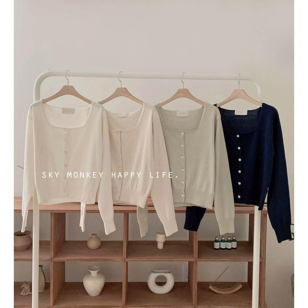 Sky Monkey 韓國 素面方領薄針織外套 TIZZI 正韓女裝 針織外套 排釦上衣 方領針織外套 韓國針織衫-細節圖9