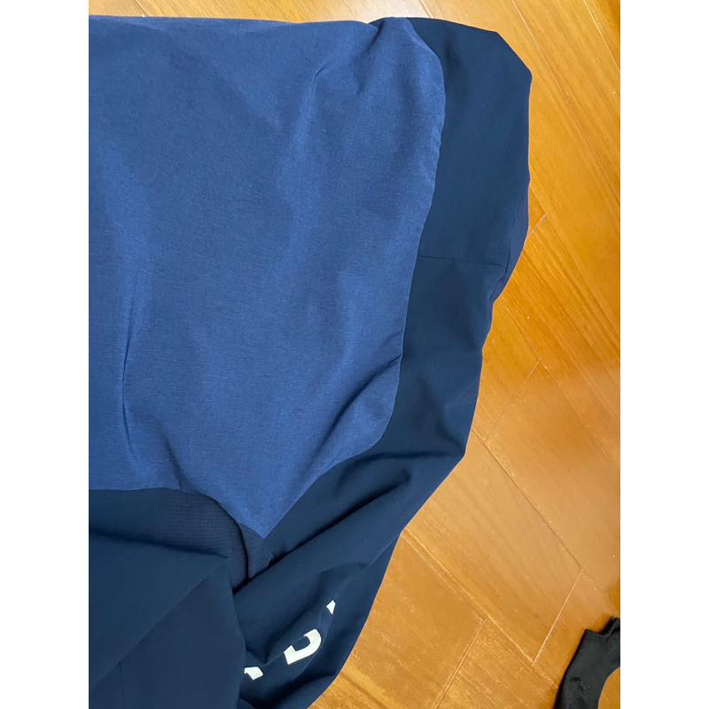 高雄市民族路麥當勞可面交二手外套 《男童防風外套》愛迪達 Adidas  國中生尺寸 透氣防風防水防曬152 尺寸-細節圖3