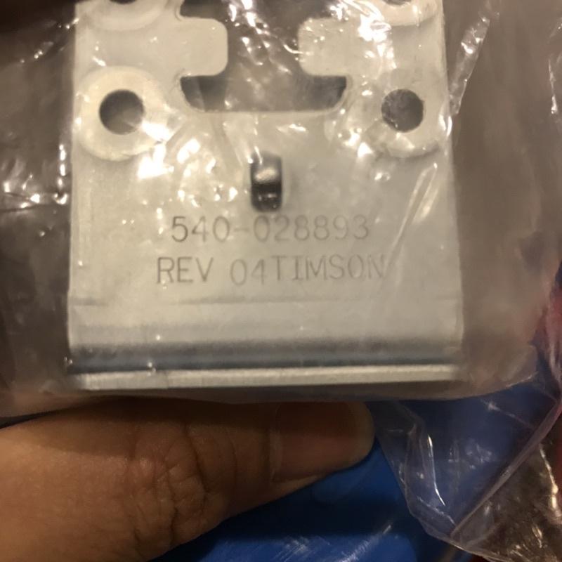 岡山可面交全新網路設備耳朵Juniper 760-032085  1U Rack Mount Ears-細節圖4