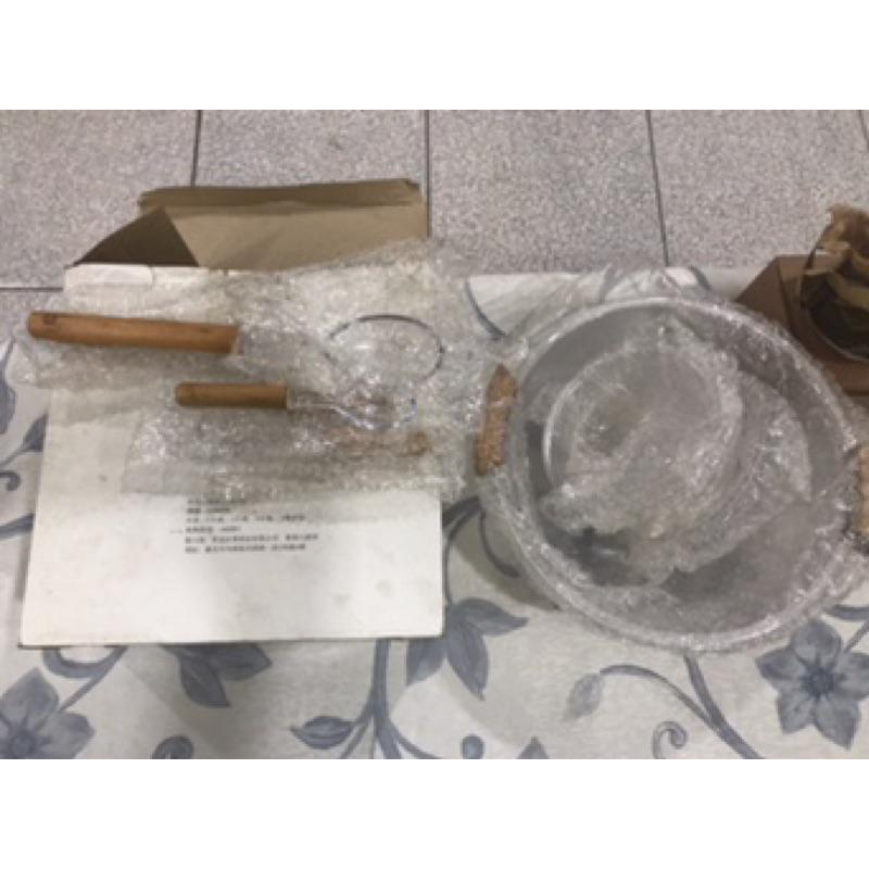 岡山可面交全新塑膠木頭幸運草沙拉缽組(九入)，非玻璃品  內含沙拉缽*1、碗*3、杓*1、叉*1、匙叉*3 料理用具-細節圖2