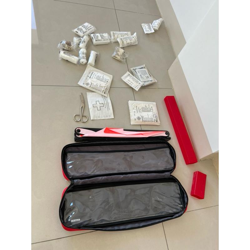 岡山 二手 現貨：TESLA First aid kit特斯拉急救包，道路救援包Model 3 Model y-細節圖2