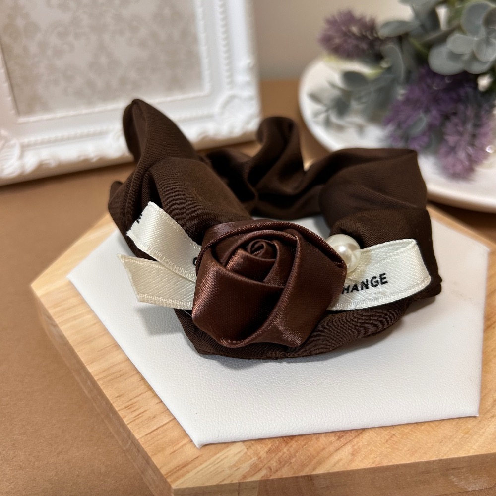 玫瑰花英文絲帶珍珠大腸圈-規格圖1