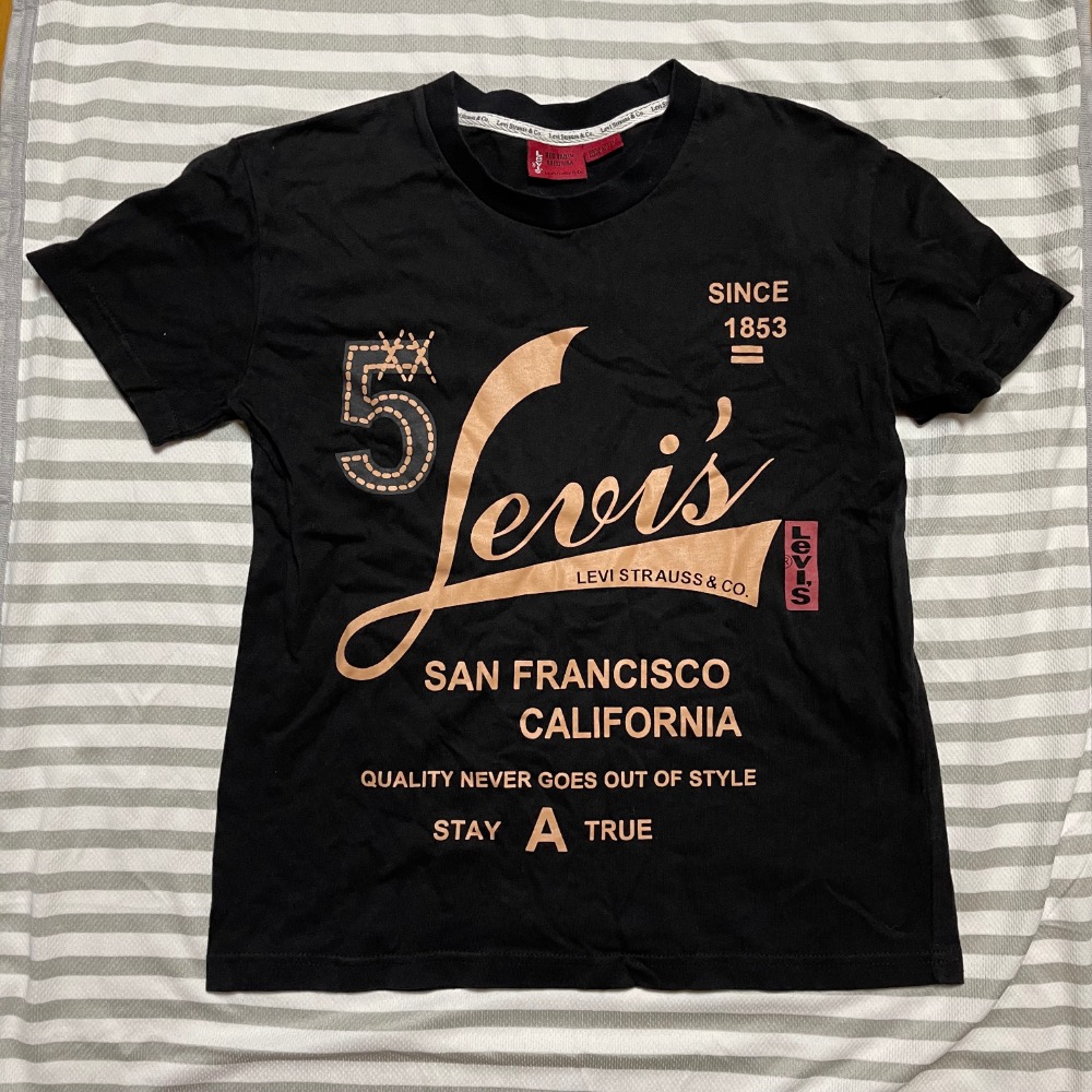 Levi＇s® 女款 舒適短T 胸前LOGO 二手-規格圖3