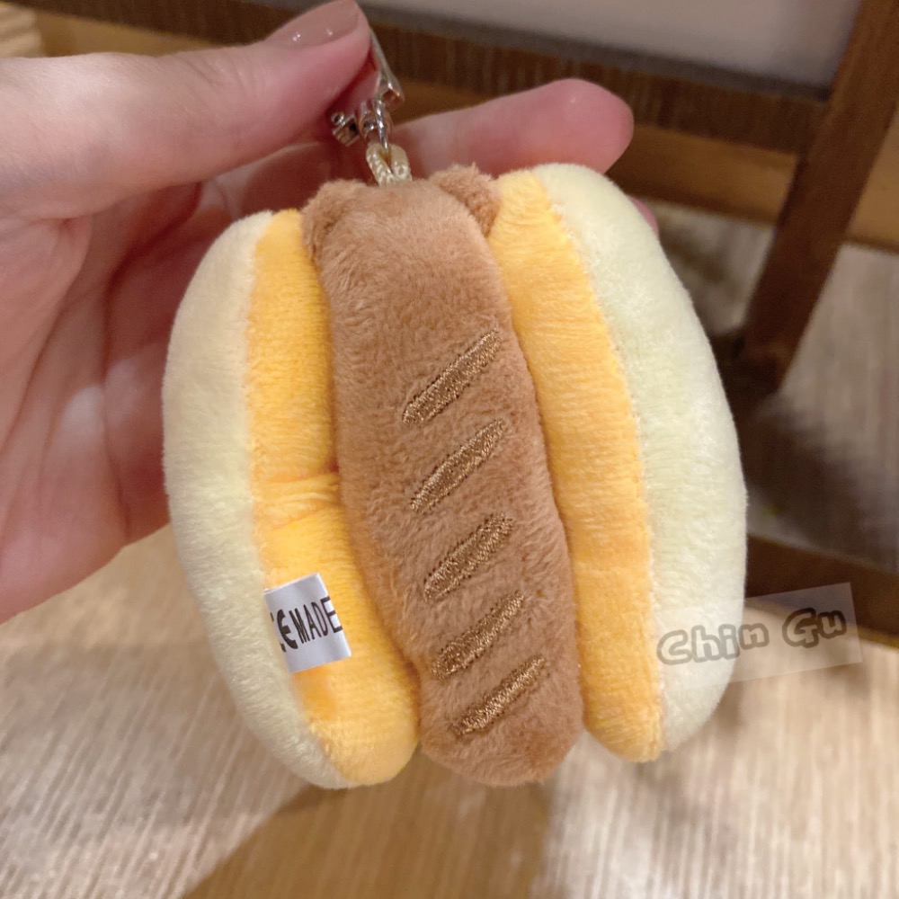 【親咕小舖-Ghin Gu Ü 台灣出貨】韓國起司熱狗考拉吊飾 短尾袋鼠 柿子熊 考拉 包包吊飾 鑰匙圈 掛飾 玩偶-細節圖5