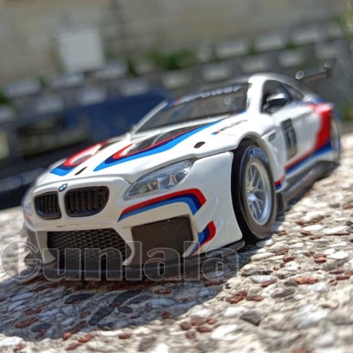 BMW M6 GT3 1:32模型車 附多功能展示底座 雙門跑車 GT3錦標賽 PS4 Gran Turismo GT6-細節圖9