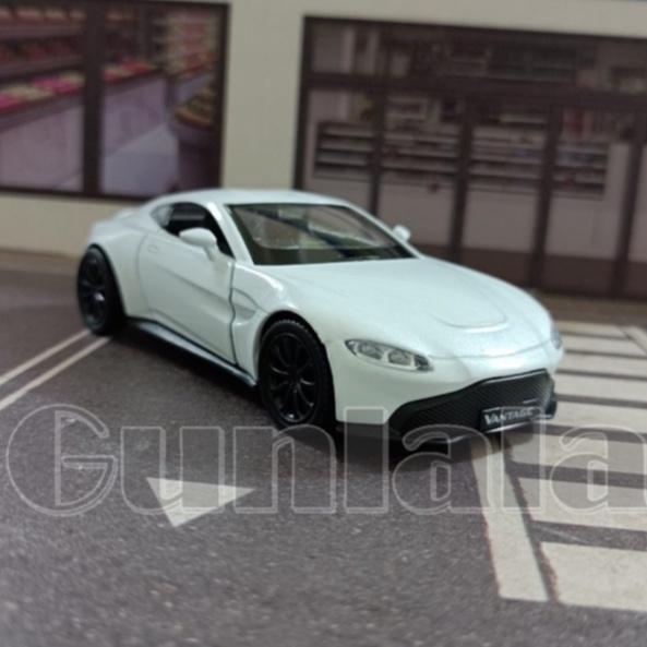 Aston Martin Vantage 1:36模型車 奧斯頓·馬丁 英倫超跑 Vulcan元素 DB11 1/36-細節圖4