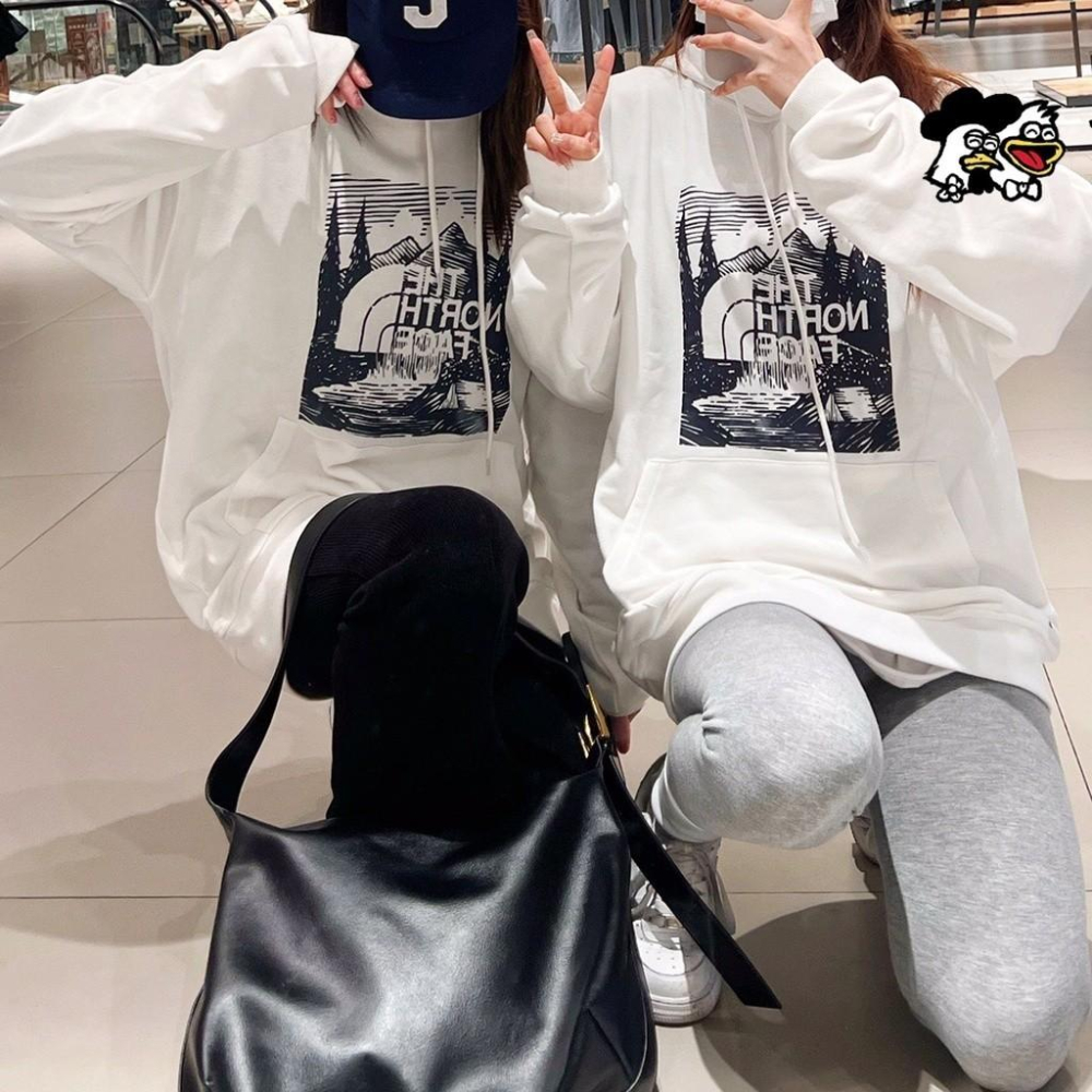 北臉 THE NORTH FACE 圓領 素描森林 休閒運動字母印花短袖 T恤 黑色 白色 男女同款 情侶衣服-細節圖5