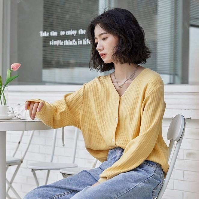 ｜ʜᴇʀꜱ｜現貨24H出貨！慵懶風寬鬆V領針織衫 現貨 針織外套 開襟罩衫 冷氣房外套 罩衫 日系 防曬外套 韓國女裝-細節圖2