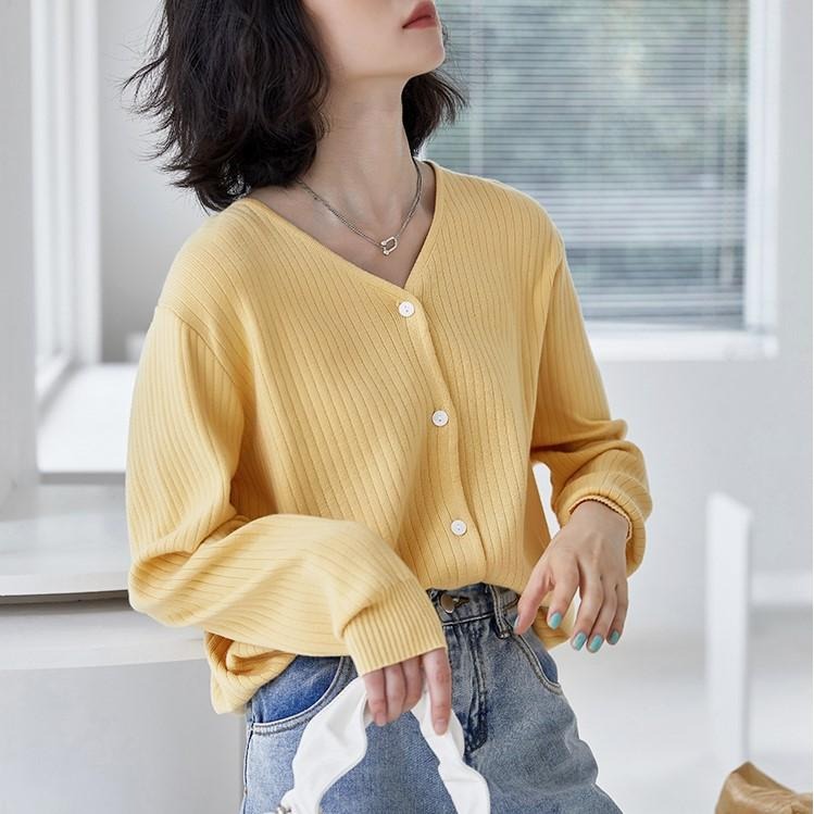 ｜ʜᴇʀꜱ｜現貨24H出貨！慵懶風寬鬆V領針織衫 現貨 針織外套 開襟罩衫 冷氣房外套 罩衫 日系 防曬外套 韓國女裝-細節圖5