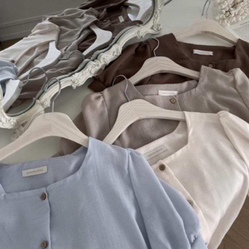 ｜ʜᴇʀꜱ｜現貨24H出貨！正韓🇰🇷方領公主袖排釦上衣 韓國代購 正韓上衣 氣質清新甜美 顯瘦 韓國 正韓女裝-細節圖4