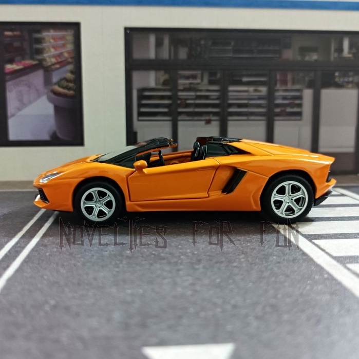 Lamborghini Aventador LP700-4 Roadster 1:43模型車 敞篷藍寶堅尼大牛 V12-細節圖2