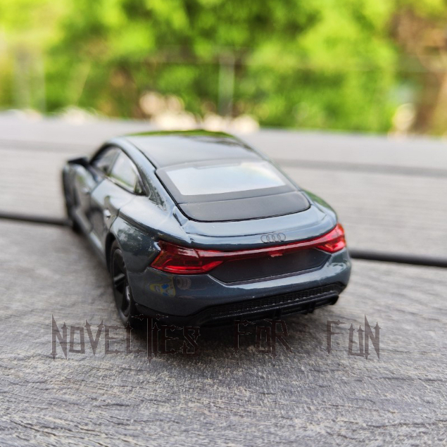 奧迪 Audi e-tron GT轎跑 1:42模型 四環 TAYCAN同J1平台 復仇者聯盟 東尼 美背跑車-細節圖2