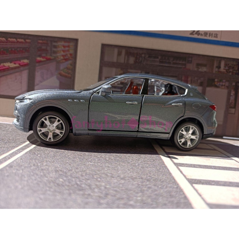 Maserati Levante 1:32模型車 瑪莎拉蒂 海神SUV 1/32迴力車-細節圖3