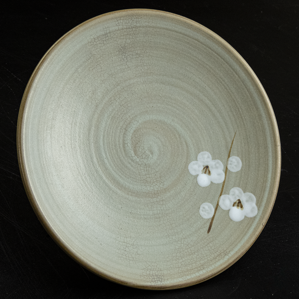 手繪梅花開片陶瓷盤-細節圖2