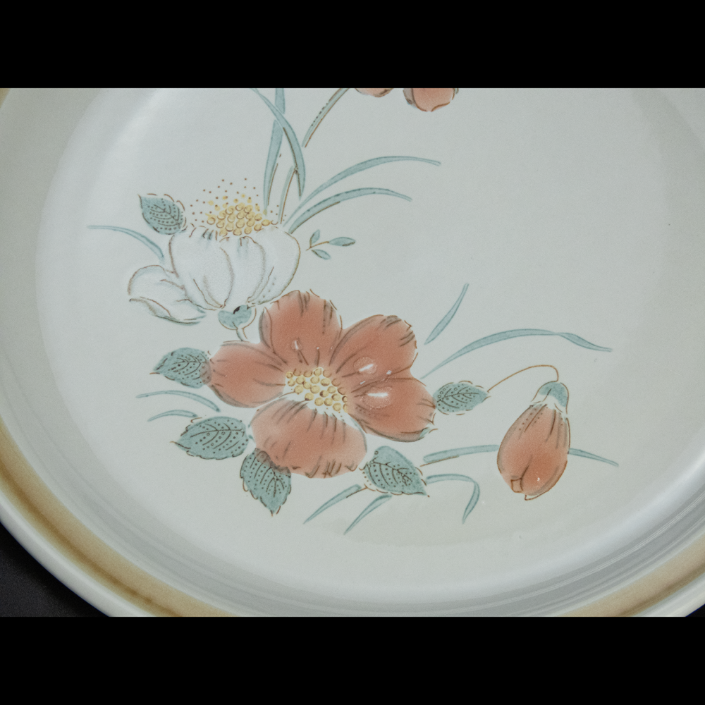 日本Stoneware炻器 日式花卉  芭樂花 平盤 大 日本製 微波 烤箱皆可-細節圖3