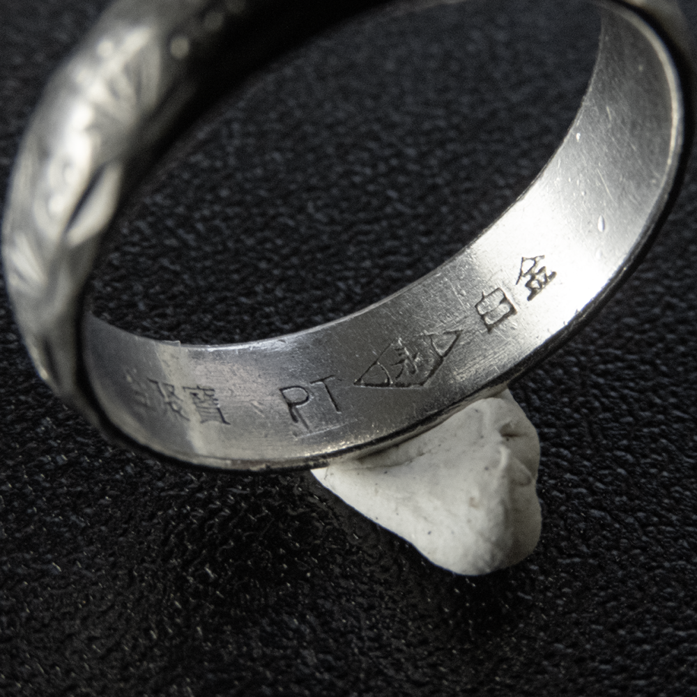 金聚寶 銀樓 18K鉑金花朵刻花戒指  #14-細節圖3