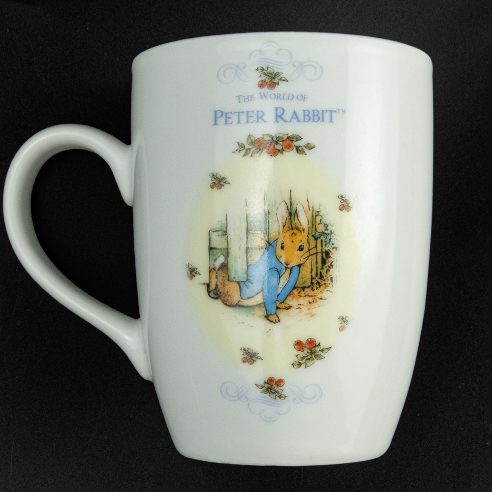 Peter Rabbit彼得兔 躦圍欄縫的兔子 卡通印花水杯 陶瓷 馬克杯 杯+蓋一組-細節圖3