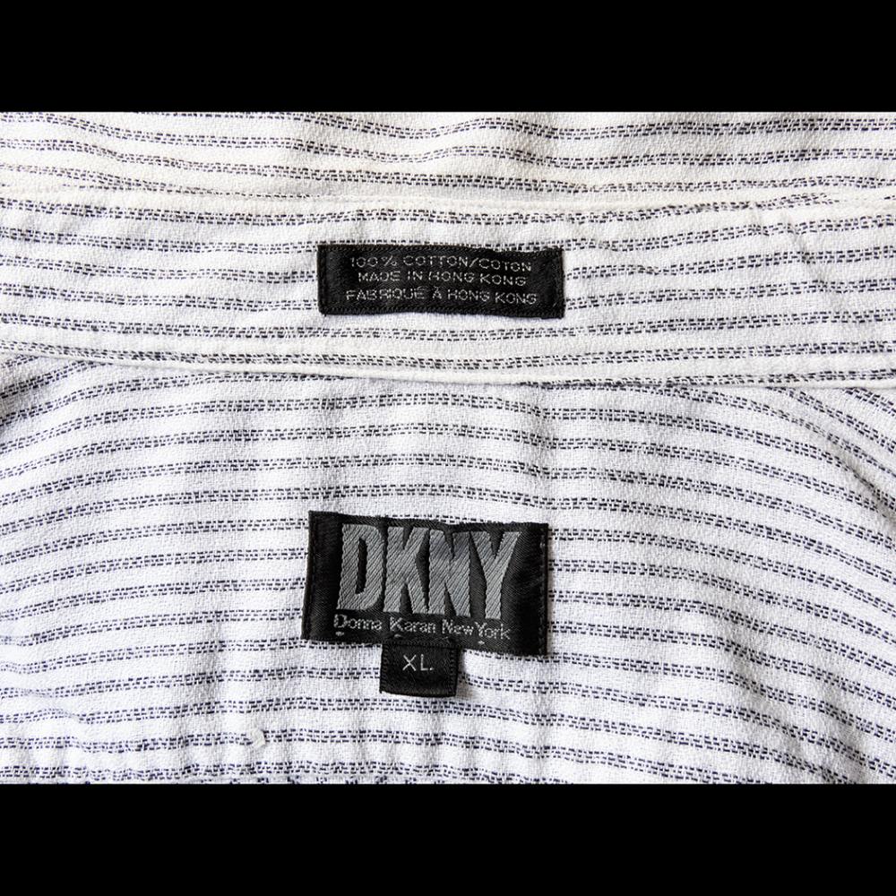 美國品牌DKNY白色LOGO字母滿版印花短袖襯衫 XL號-細節圖6