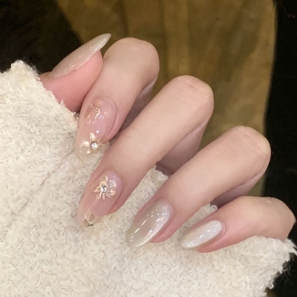 春夏溫柔氣質裸色小花美甲簡約 瓷白貓眼手工穿戴甲短款ins法式-細節圖2