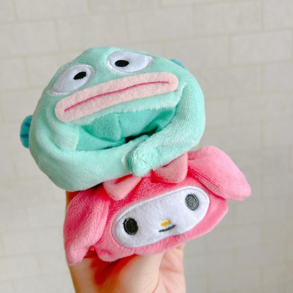 𝗟𝗶𝗻𝗦𝗵𝗼𝗽 現貨｜日貨正版授權 三麗鷗 頭套帽子吊飾 娃娃配件 公仔吊飾 美樂蒂-細節圖4