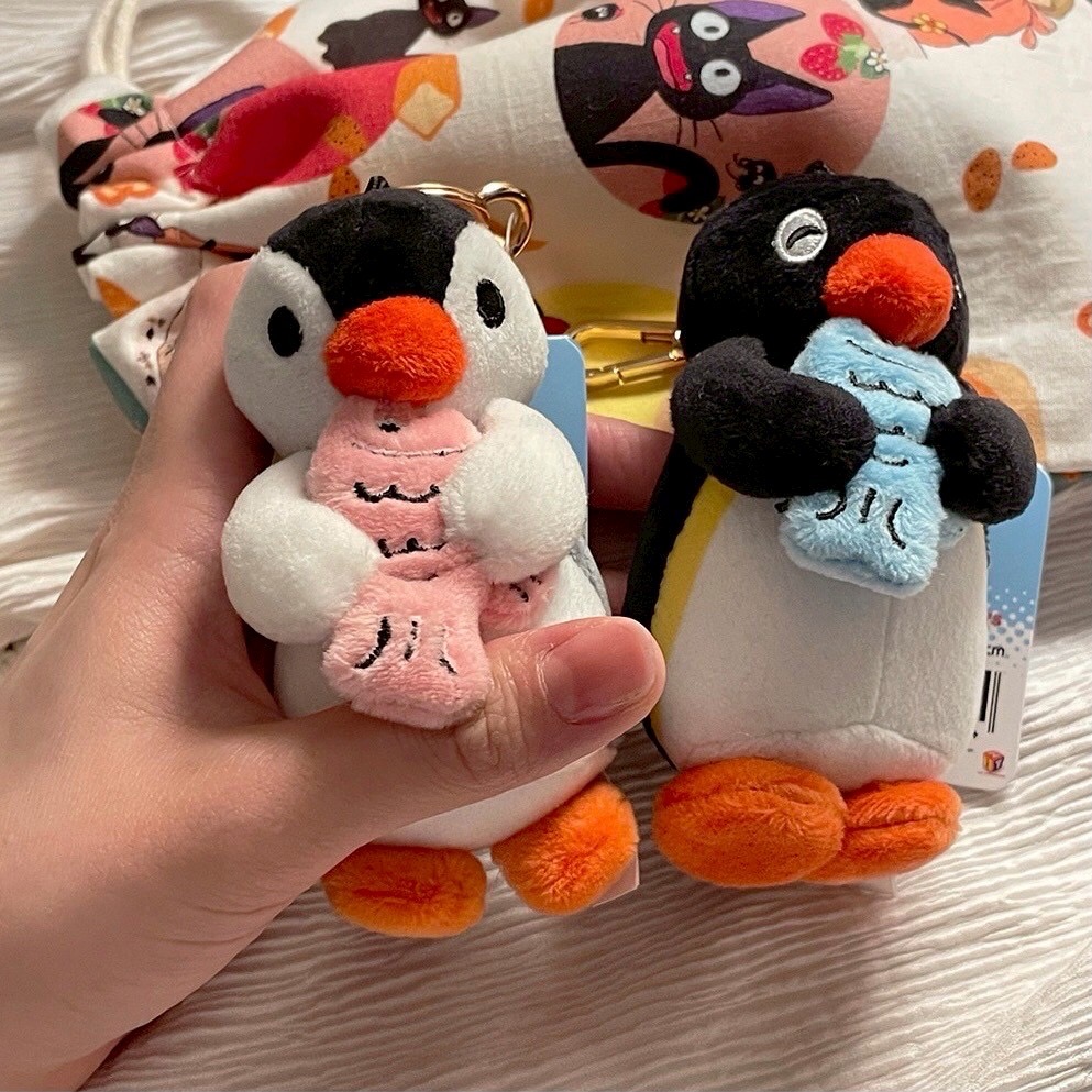 【韓國限定】PINGU 企鵝家族 ♡ 鮮魚系列吊飾 (PINGU黑色/PINGA白色)-細節圖8