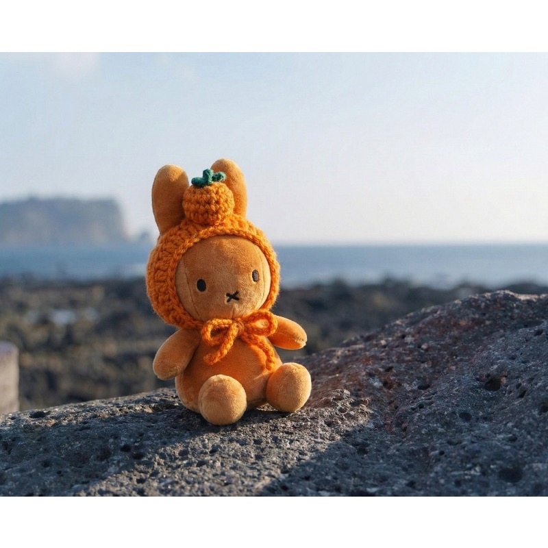 預購｜韓國濟州島限定 ｜ 烤麵包橘子米菲兔 Miffy 毛絨吊飾 療癒系烤焦色 橘子帽造型 韓國旅行必備收藏 限量-細節圖6