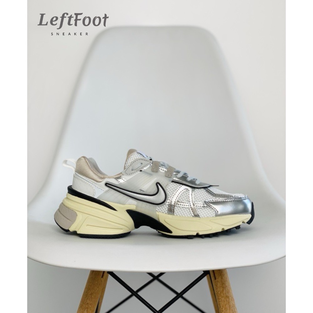 V2K Run Runtekk Summit White Metallic Silver 銀白色 跑步鞋 运动鞋 男女鞋-細節圖3