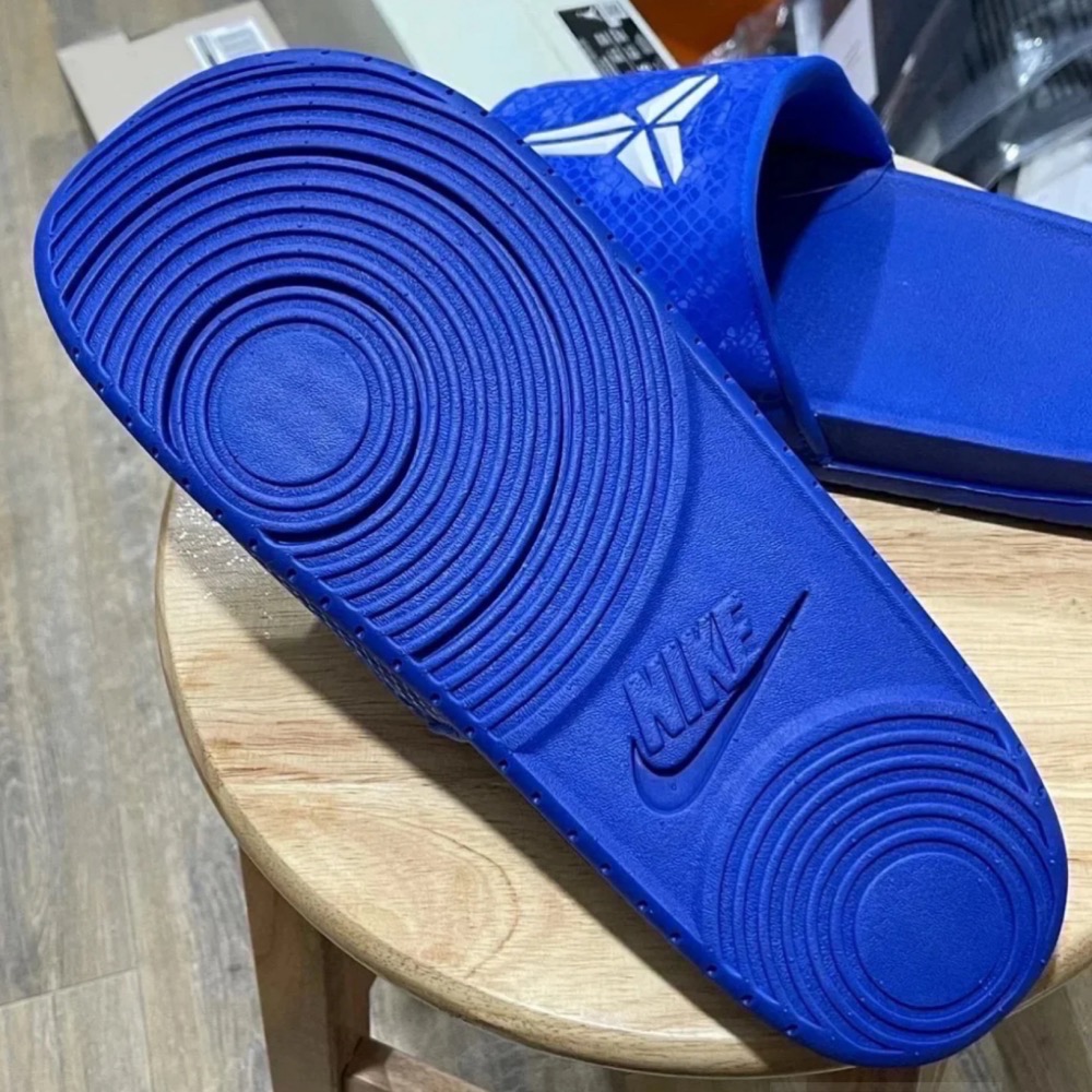 頂級 Nike Kobe Offcourt Slide＂Hyper Royal＂ 藍色 简约舒适一字拖 室外拖鞋 男女同款-細節圖9